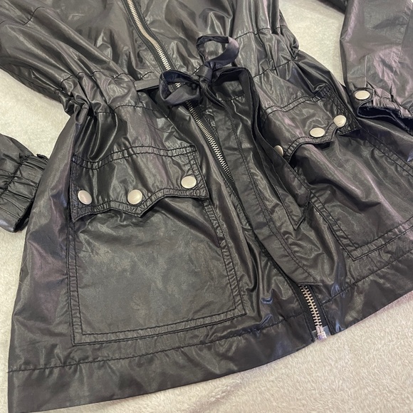 Black Lightweight Belted Jacket Raincoat H&M Size 6 - Picture 13 of 13